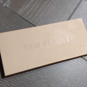 KKW Beauty Classic Eyeshadow Palette